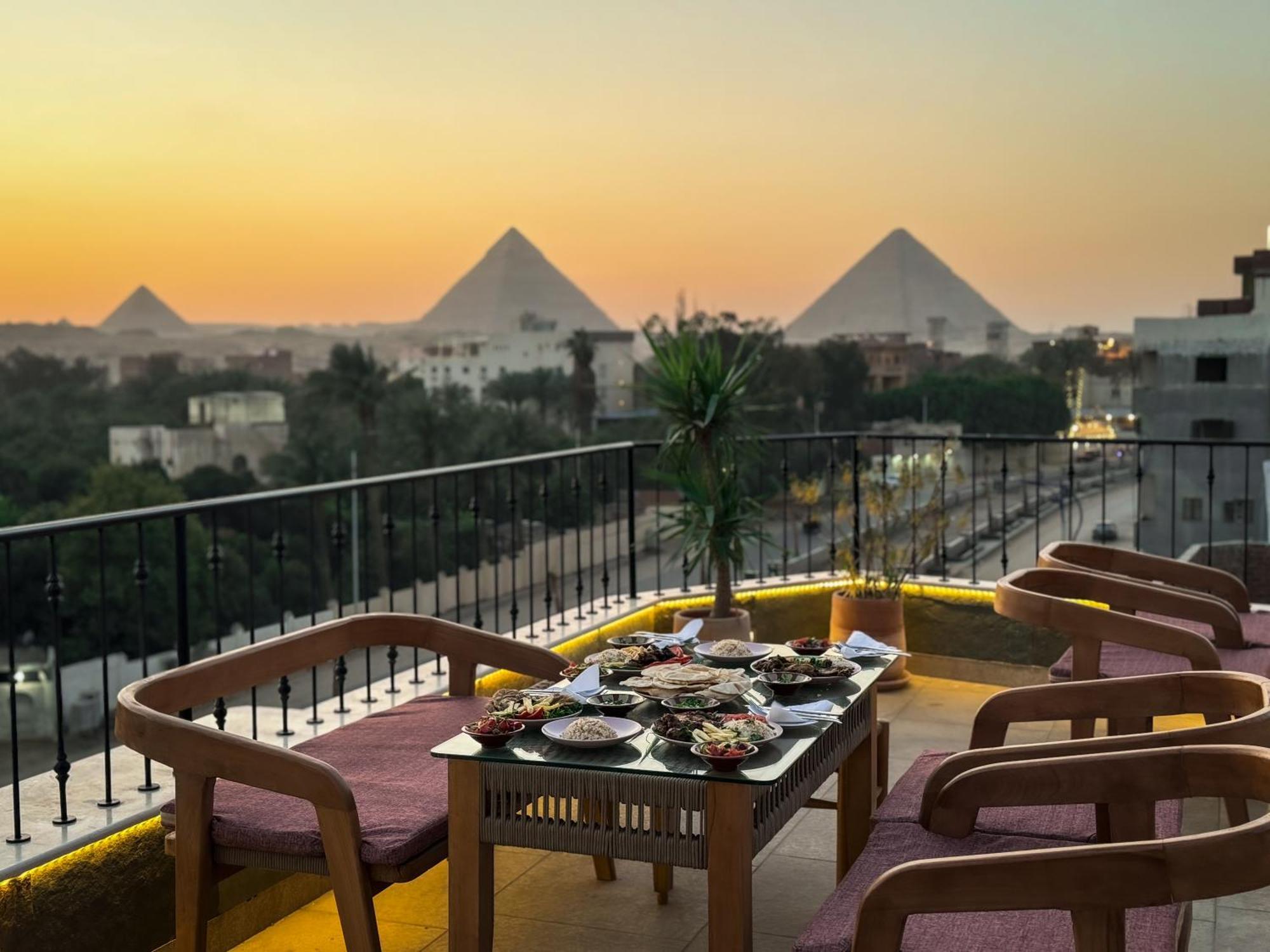 Almas Pyramids Hotel Kafret el-Gabal エクステリア 写真