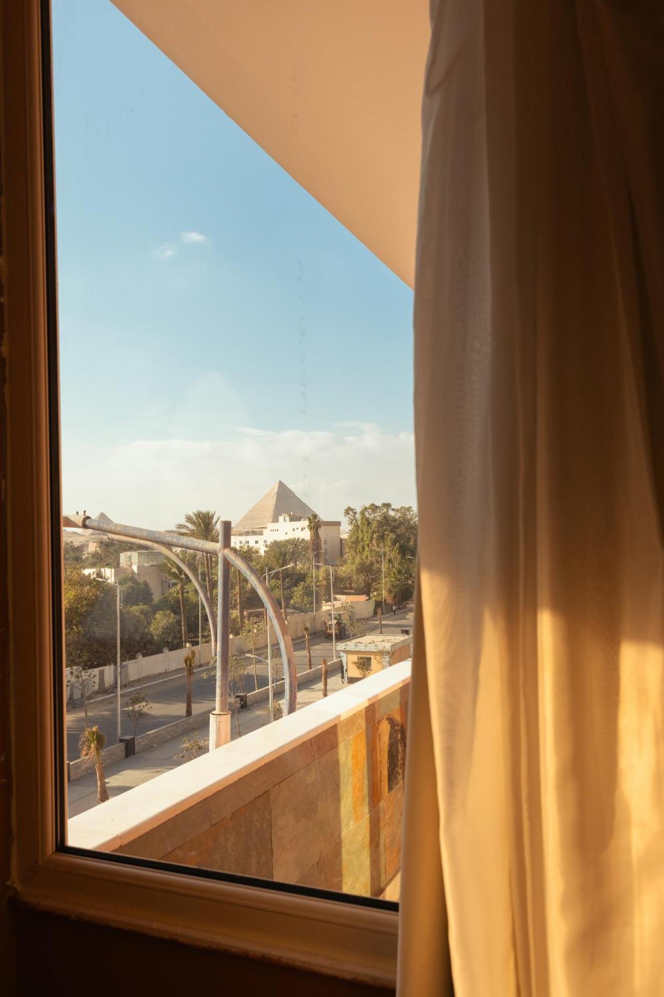 Almas Pyramids Hotel Kafret el-Gabal エクステリア 写真
