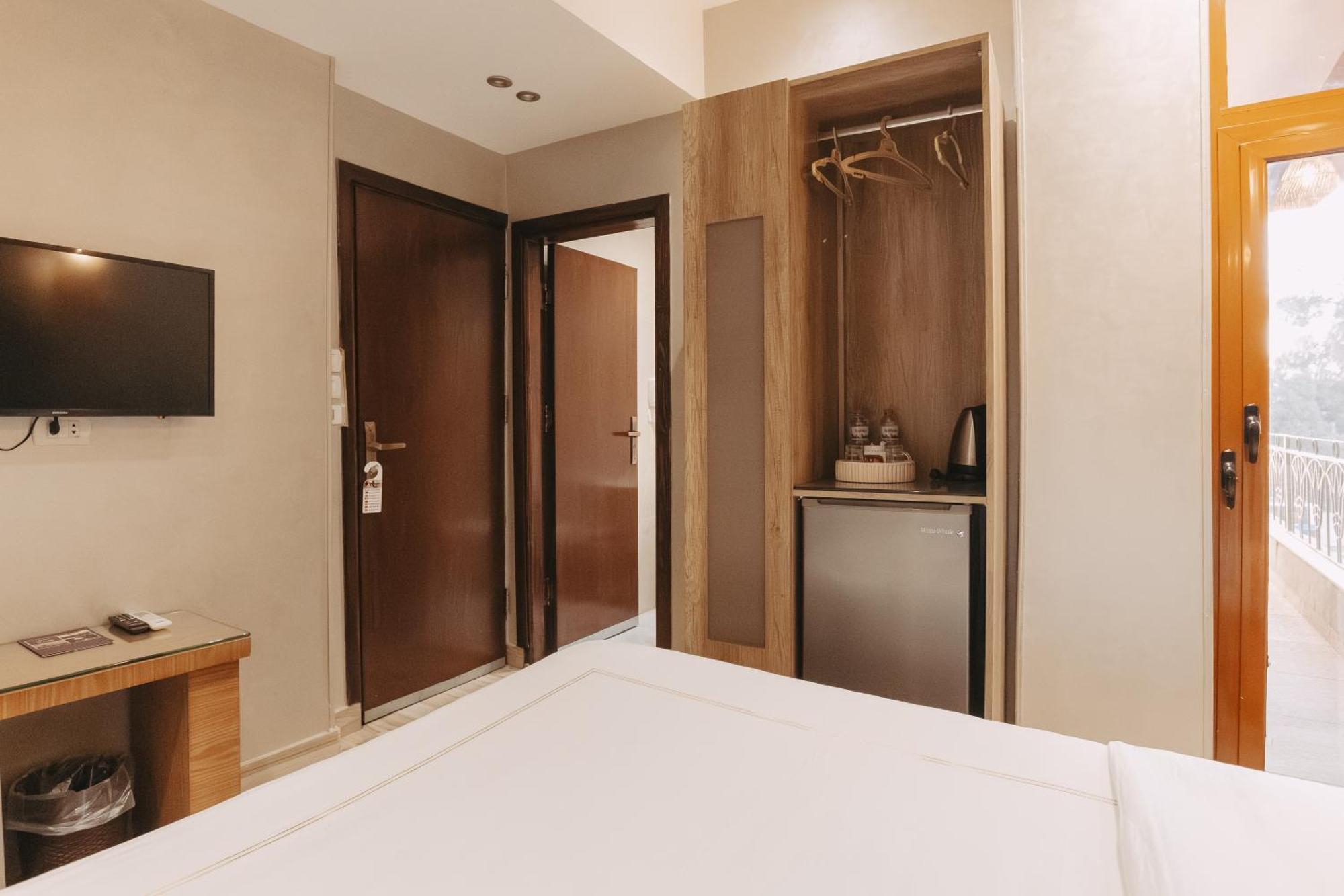 Almas Pyramids Hotel Kafret el-Gabal エクステリア 写真