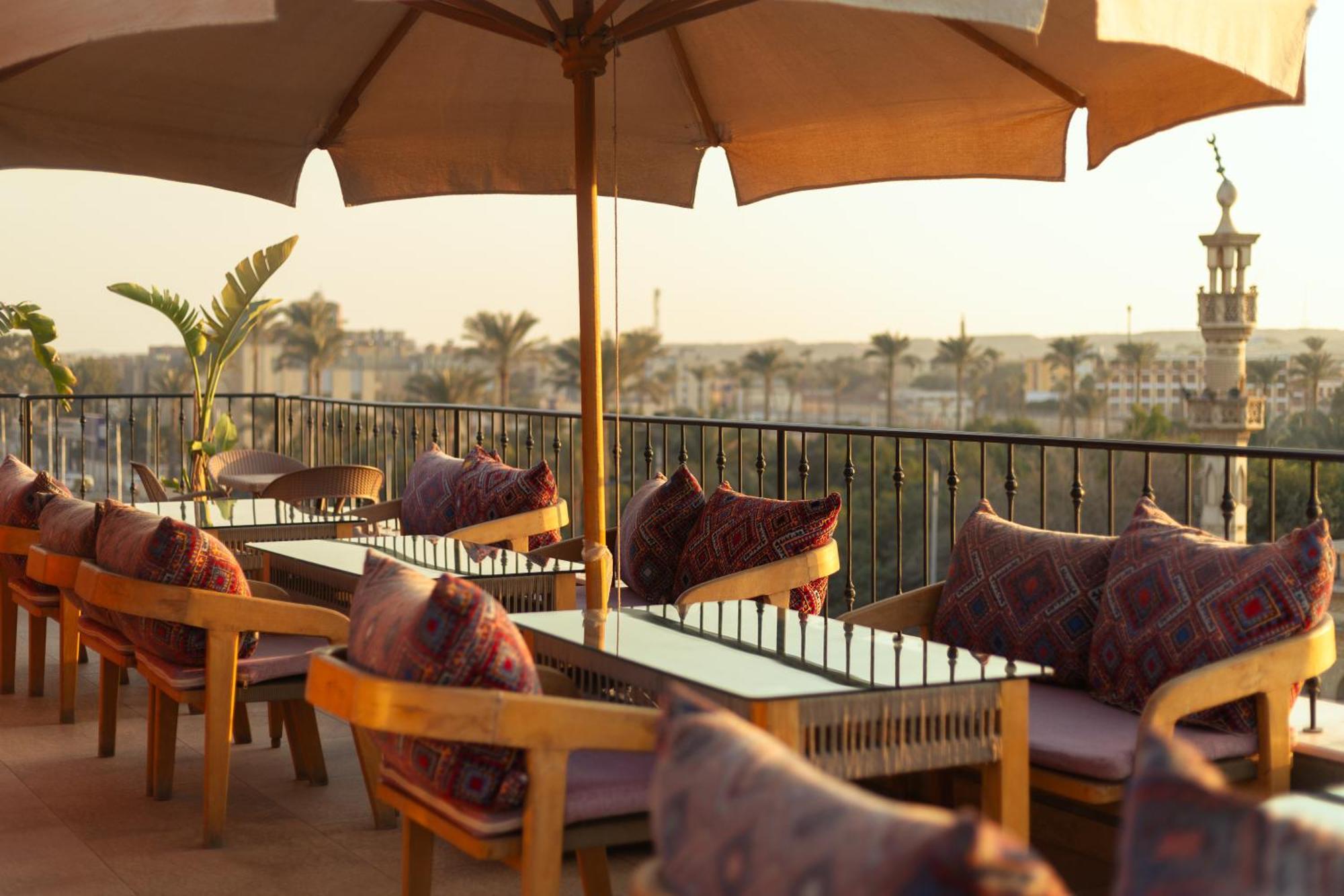 Almas Pyramids Hotel Kafret el-Gabal エクステリア 写真