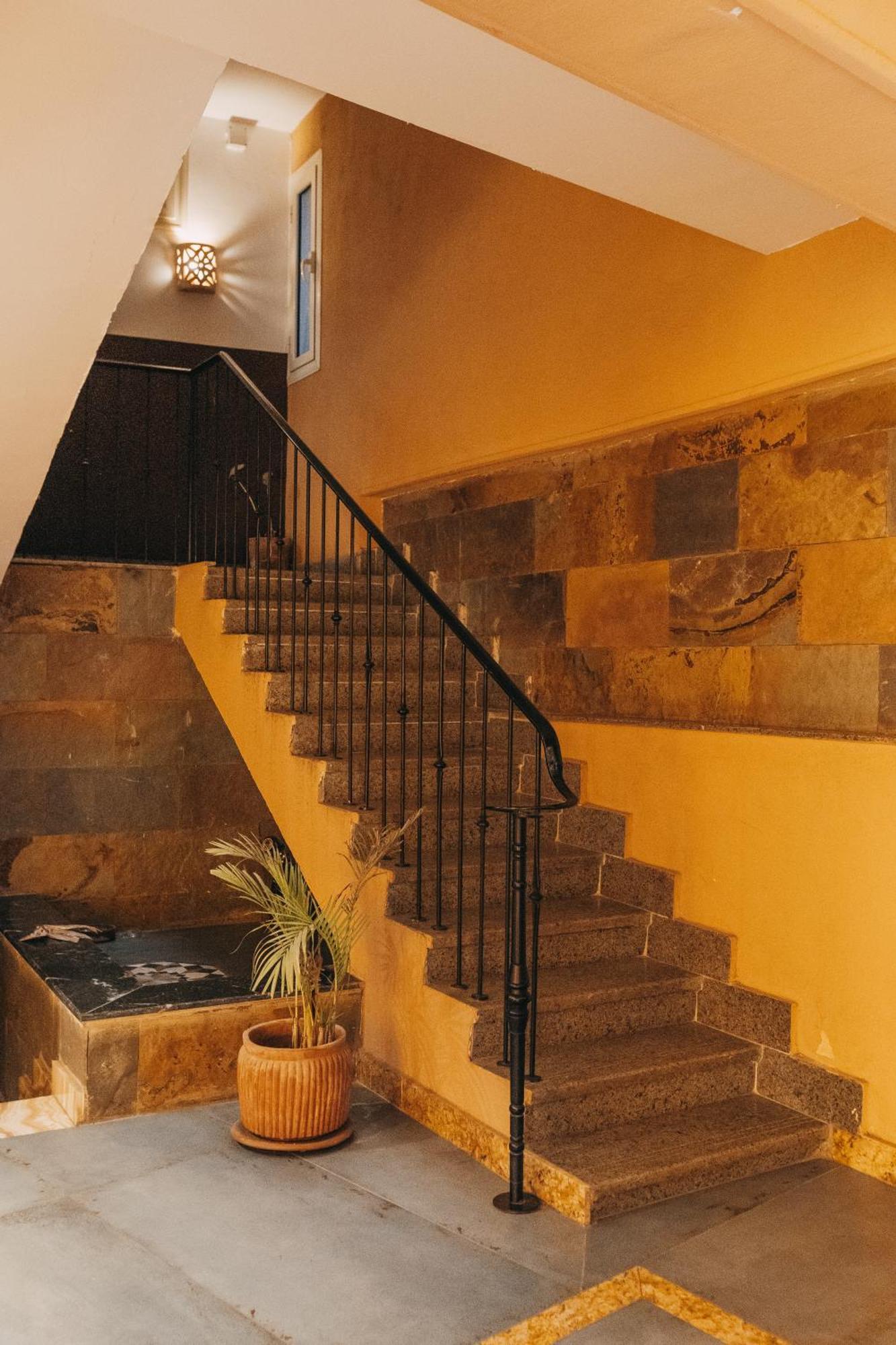 Almas Pyramids Hotel Kafret el-Gabal エクステリア 写真