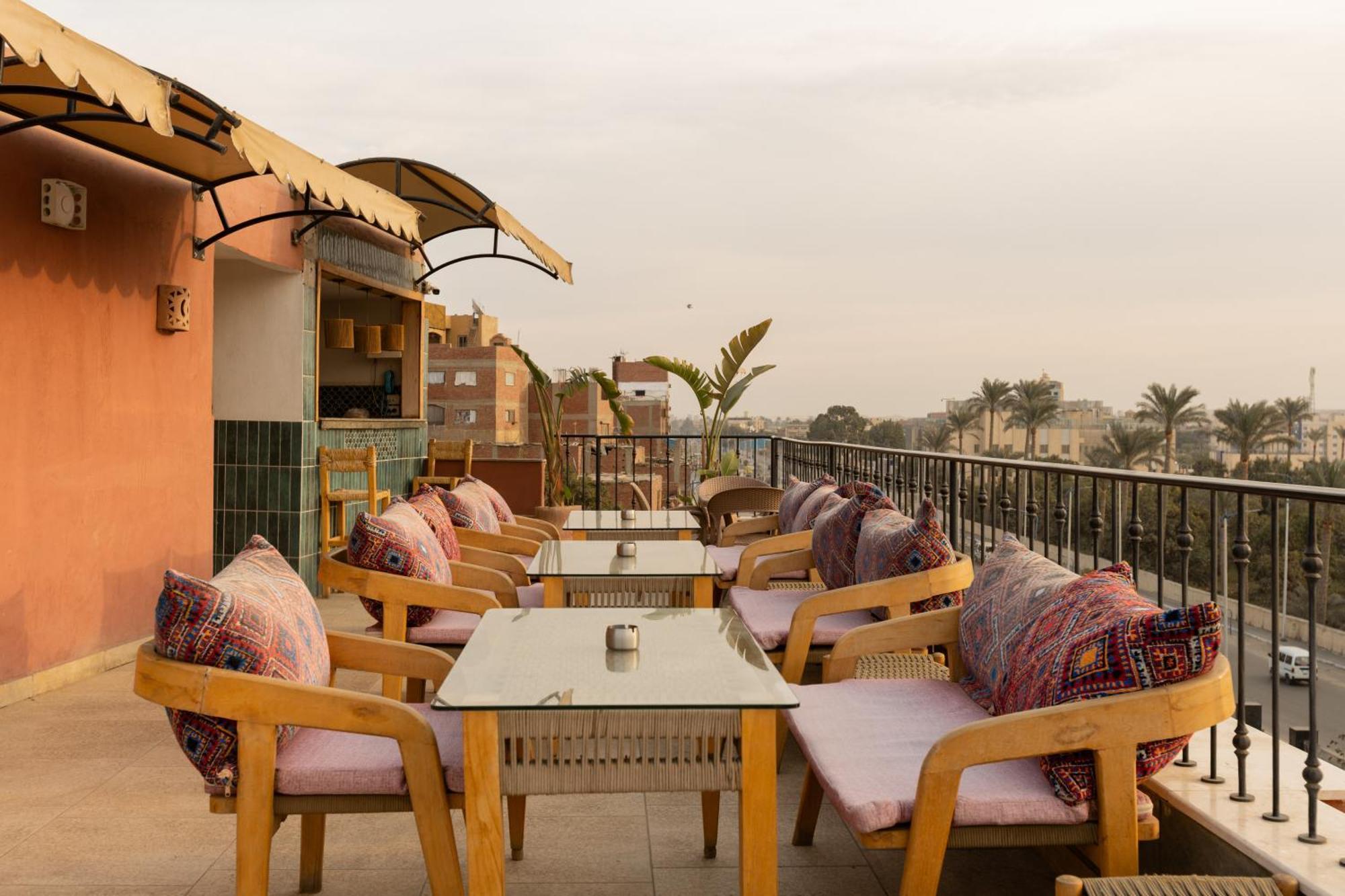 Almas Pyramids Hotel Kafret el-Gabal エクステリア 写真